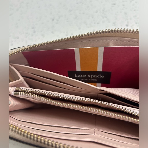 Kate Spade Hand Wallet - Picture 4 of 9